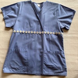 Women Light Blue Scrubs With Daisies Size Small